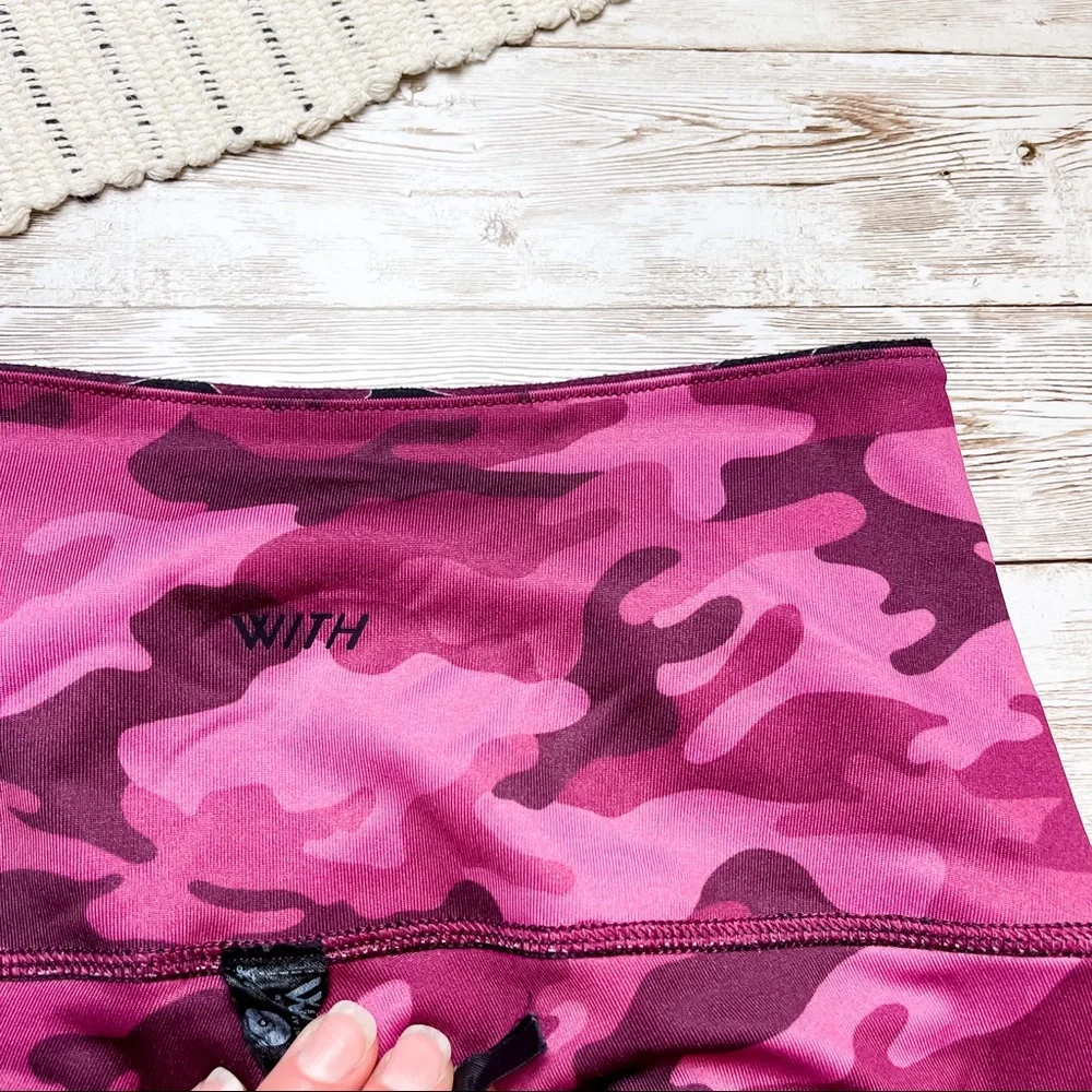 WITH High Waist Reversible Leggings Burgundy Line Camo Purple Size Small - Picture 6 of 13